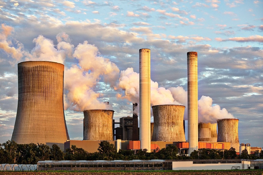 What Are Cement Sealing Primers and Wood Sealing Primers?
