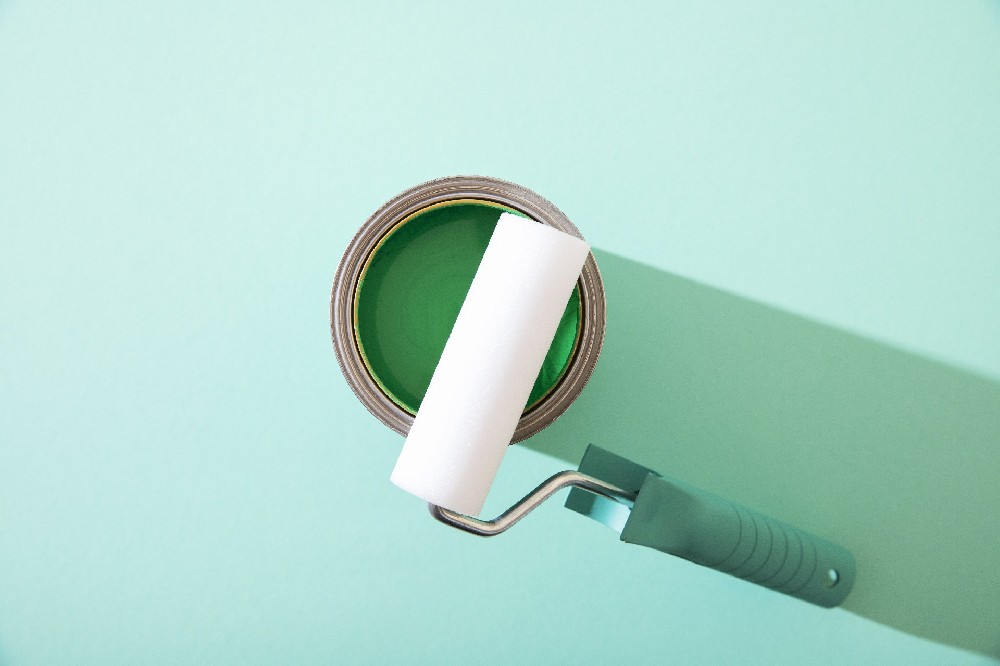 Comparative analysis of water-based paint and oil-based paint